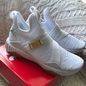 Brand New white & gold  PUMA